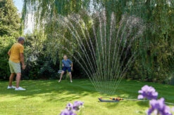 (100-100-263) Hozelock Rectangular Sprinkler Pro 220 M -Hozelock 100 100 263 hozelock rectangular sprinkler pro 220 m 5010646064170 ftb12839 30223.1683491266