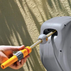 Hozelock Mini Auto Reel Hose System - 2485 -Hozelock 2485 detail 3