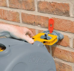 Hozelock Compact Reel 25m - 2415 -Hozelock garden hose reels hozelock compact reel 25m 2415 34019127591078