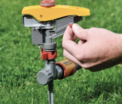 Hozelock 2550 Pulsating Sprinkler 450m -Hozelock hozelock 2550 pulsating sprinkler 450m 5010646057677 ftb12997 24629.1682972159