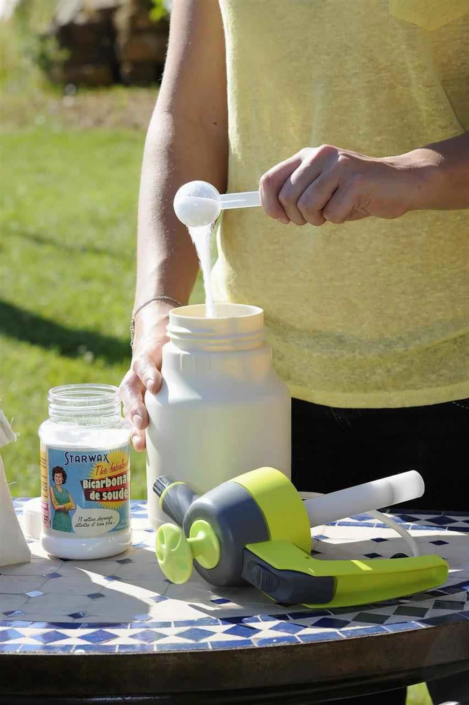 Hozelock 4204 Pure Kit Natural Gardening, Yellow & Grey, 7L 3 Hozelock 4204 Pure Kit Natural Gardening, Yellow & Grey, 7L - Image 3