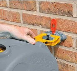 Hozelock Compact 2in1 Reel With 25m Hose & Multi Spray Gun Plus -Hozelock hozelock compact 2in1 reel with 25m hose and multi spray gun plus 5055639135598 ftb6172 56159.1612622546